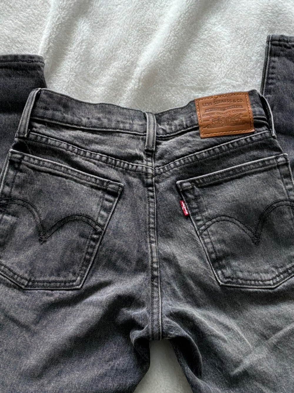 Levi’s Premium Wedgie Straight Jeans Washed Black Charcoal Grey Size 23